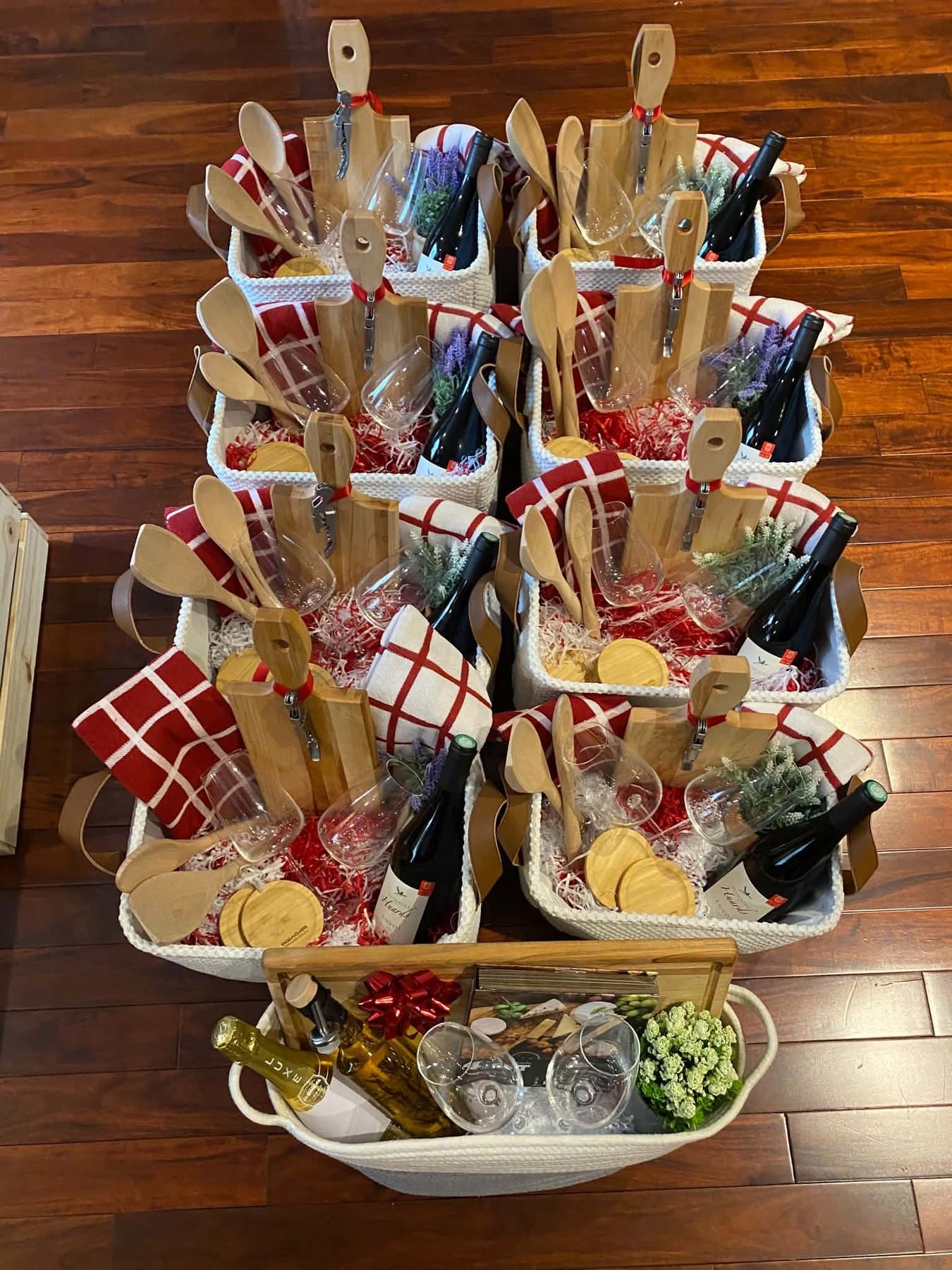 Corporate gift baskets built around engraved boards